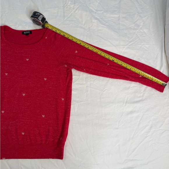 Buffalo David Bitton Heart Print Sweatshirt M Red Lightweight Knit Pullover - Picture 10 of 11